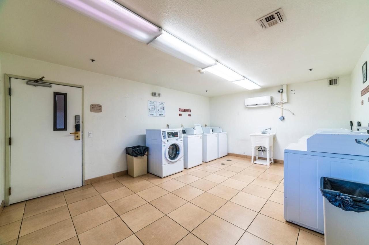 Metro Phx Downstairs Studio Sleeps 4 Ada Accessible Phoenix Zewnętrze zdjęcie